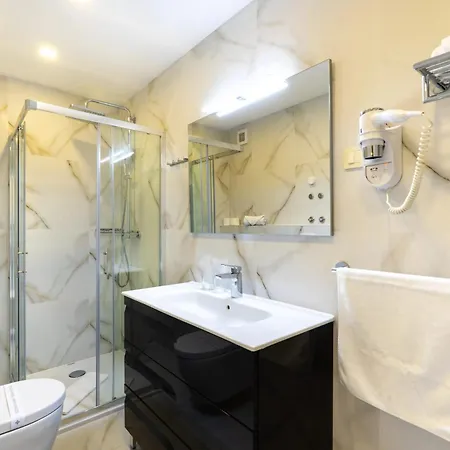 Modern In With Sea View マカルスカ