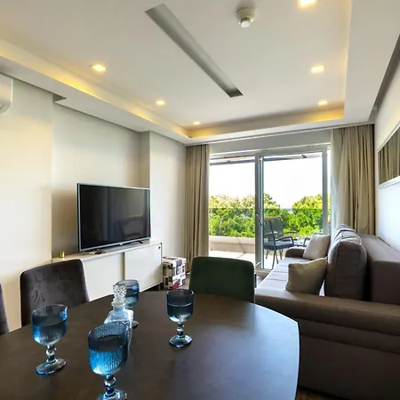 Modern In With Sea View *