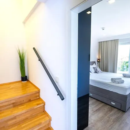 Modern Sea View *