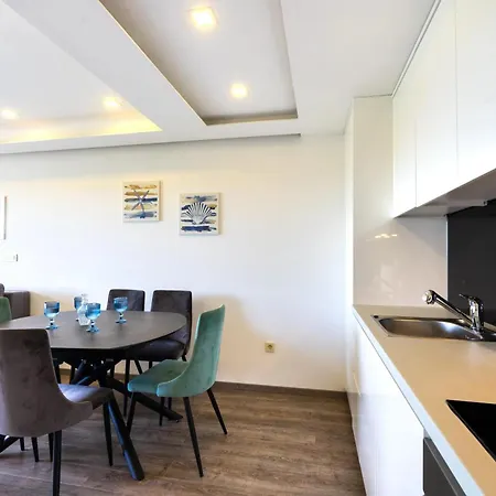 Modern In With Sea View Макарська