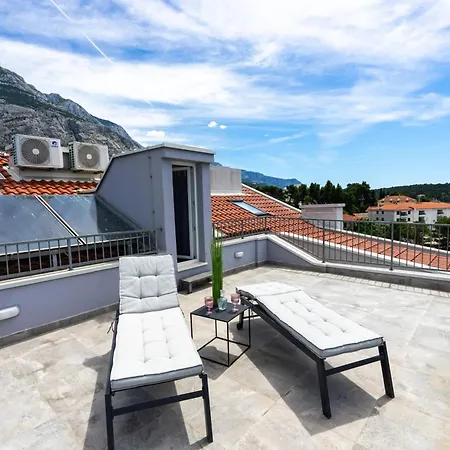 Modern In With Sea View *